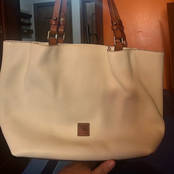 Dooney & Bourke Handbags - Dooney Bourke Handbag Bag Barlow  Pebbled Taupe Leather 2-Way EUC